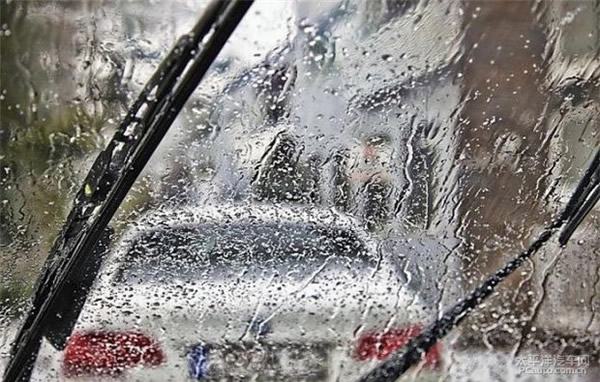 科目二、科目三遇到下雨天應(yīng)該怎樣做？考試順利會(huì)通過