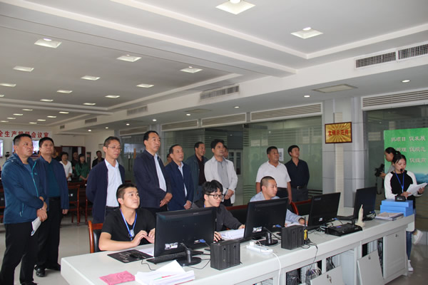市安委辦主任、安監(jiān)局局長李永宏一行到隴運(yùn)集團(tuán)公司檢查指導(dǎo)工作