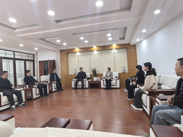隴運(yùn)集團(tuán)潤華旅游客運(yùn)公司、晟游天下旅行社與隴南師范學(xué)院歷史文化與旅游學(xué)院達(dá)成見習(xí)合作意向