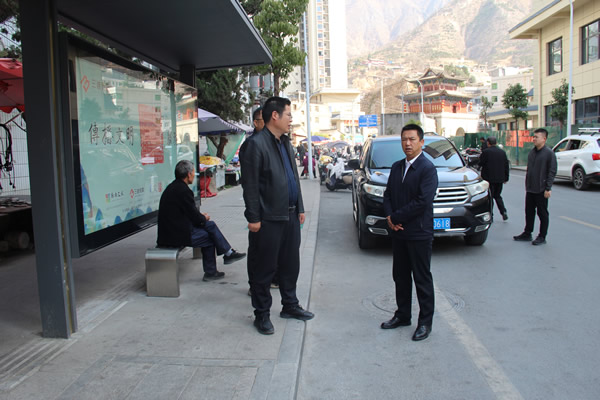 聚焦民生辦實(shí)事 優(yōu)化公交惠民生——隴運(yùn)集團(tuán)黨委書記、董事長馬明喜調(diào)研新開通公交線路