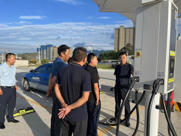 新作風(fēng)煥發(fā)新氣象&nbsp;新?lián)?dāng)展現(xiàn)新作為&nbsp;——成縣公交公司工作紀(jì)實(shí)（五